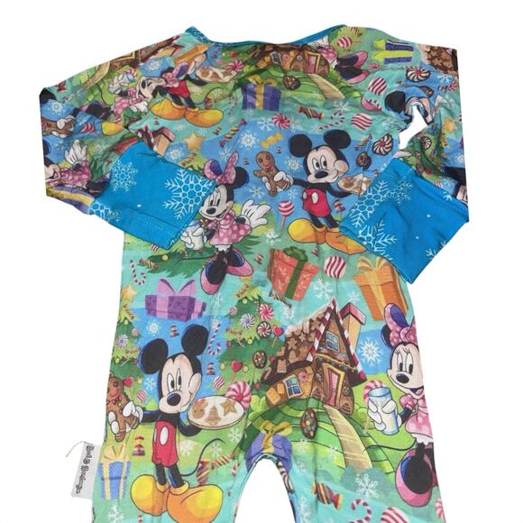 NWT Mickey & Minnie Christmas Bamboo Zip Onesie Disney 6-12 Months Grippy Feet - Picture 10 of 14